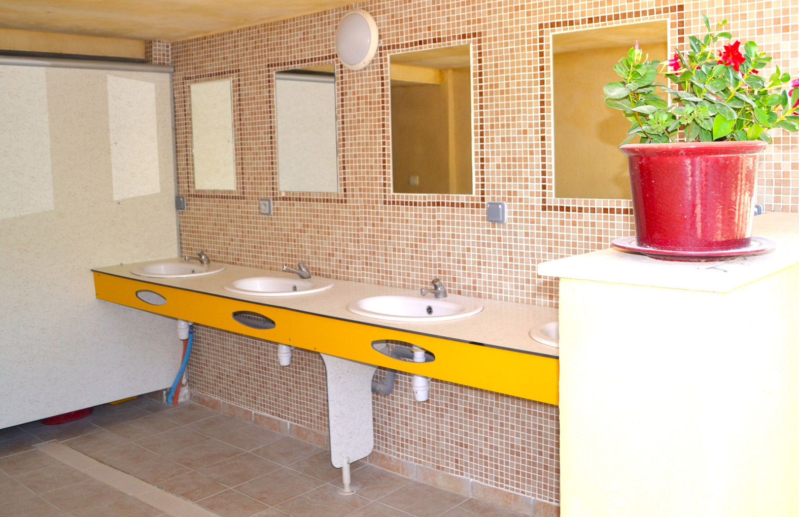 Camping de la Claysse – Les sanitaires du camping Camping de la Claysse - Les sanitaires du camping